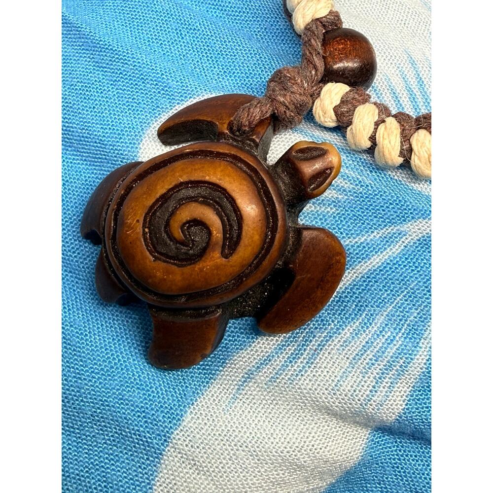 🧚🏻‍♀️ Handmade Resin Turtle Necklace Adjustable 18–26” Boho Island Style